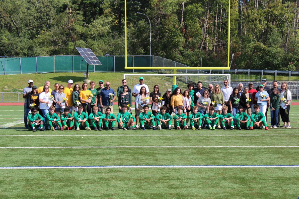 The+seniors+of+the+Varsity+Mens+Soccer+Team+and+their+families.+