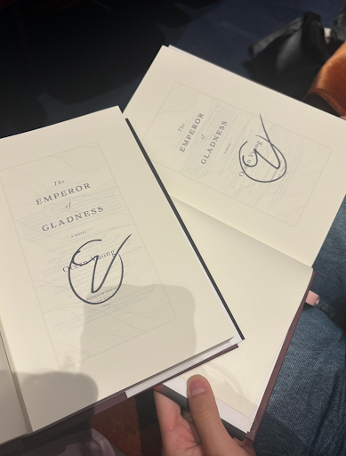 Photo of signed books included in the press tour tickets.